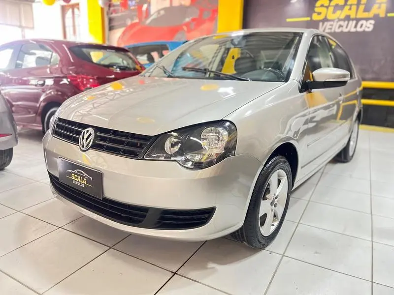 VW - VolksWagen Polo Sed. COMFORT. 1.6 Mi Tot. Flex 8v 2014