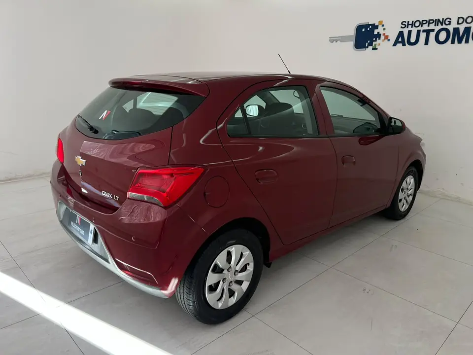 GM - Chevrolet ONIX HATCH LT 1.0 12V Flex 5p Mec. LT 1.0 12V Flex 5p Mec. 2018, foto 2