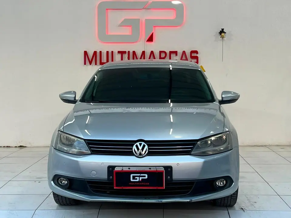 VW - VolksWagen JETTA Comfortline 2.0 T.Flex 8V 4p Tipt. Comfortline 2.0 t.flex 8v 4p tipt. 2013