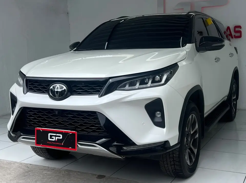 Toyota Hilux SW4 Diamond 2.8 TB 4x4 Die. Aut. Hilux Sw4 Diamond 2.8 Tb 4x4 Die. Aut. 2022, foto 2