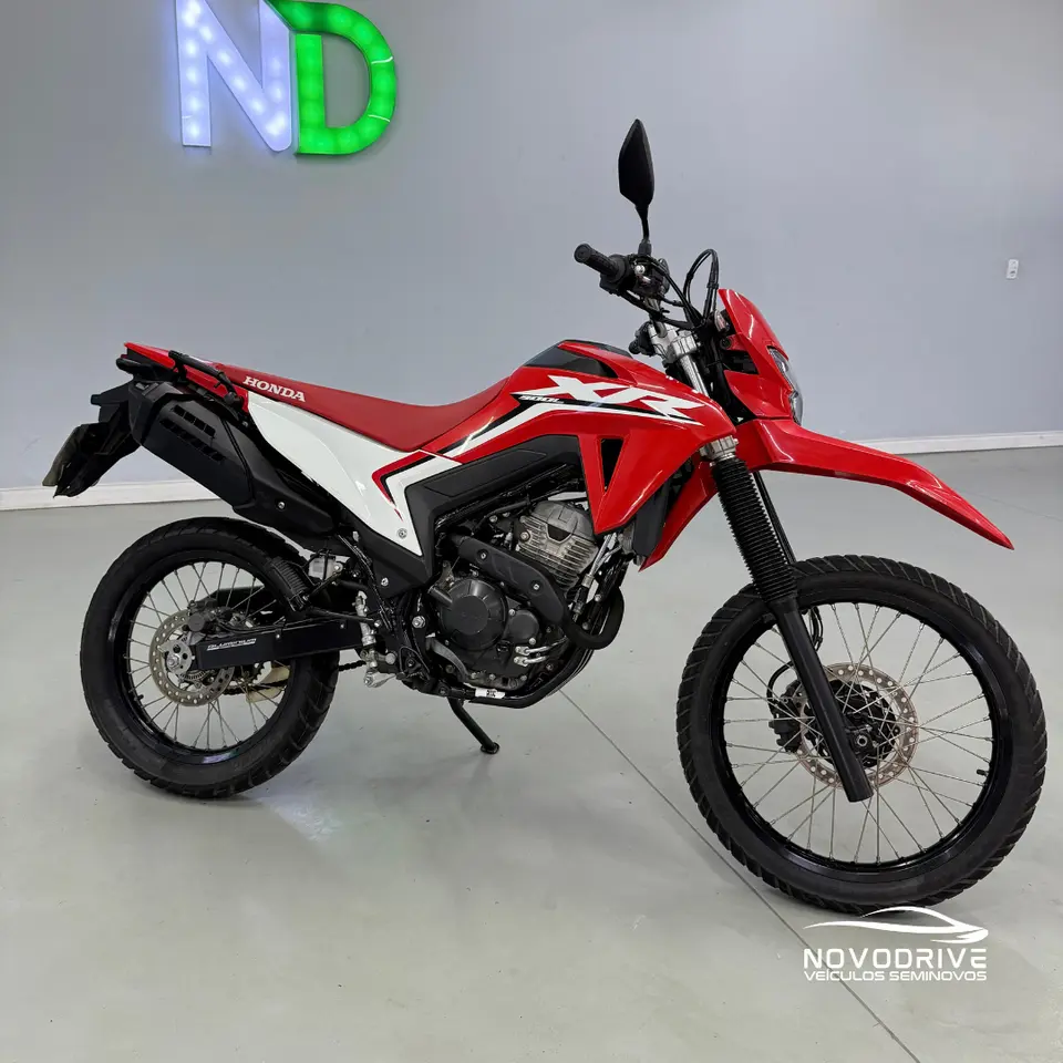 HONDA TORNADO XR 300L 2025, foto 2