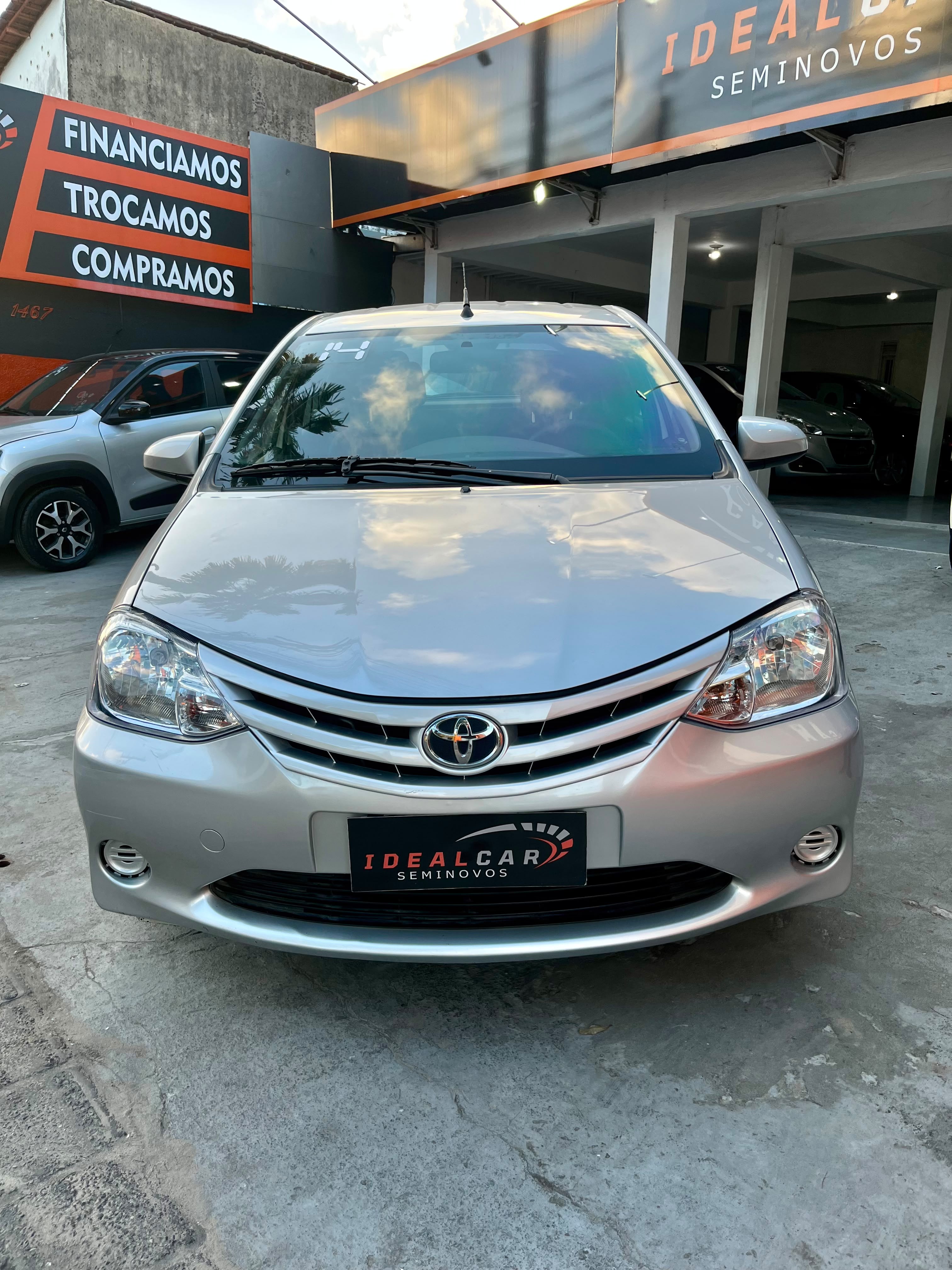 Toyota ETIOS XLS 1.5 Flex 2014