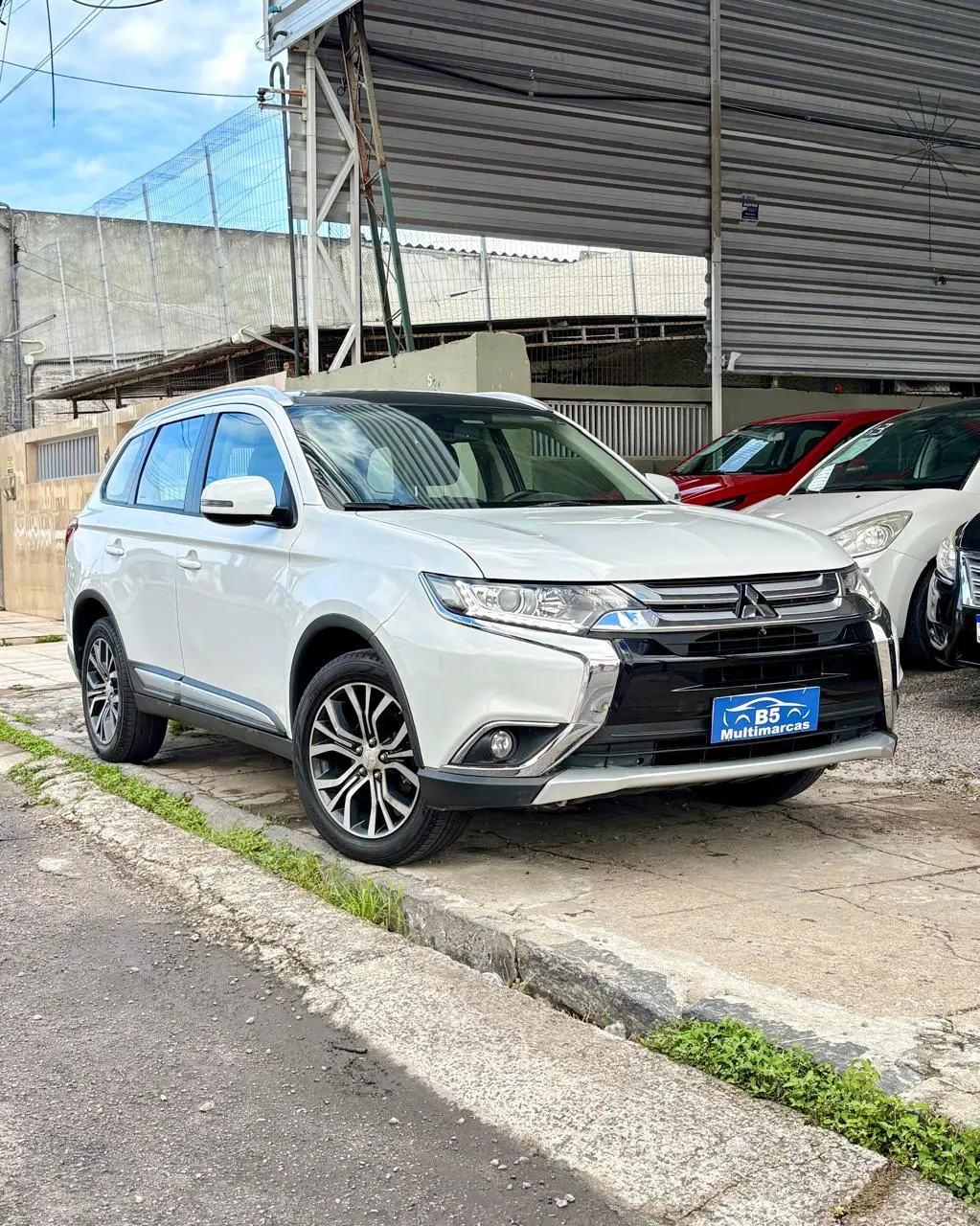 Mitsubishi OUTLANDER 2.0 16V 160cv Aut. 2.0 com teto solar 2017, foto 1