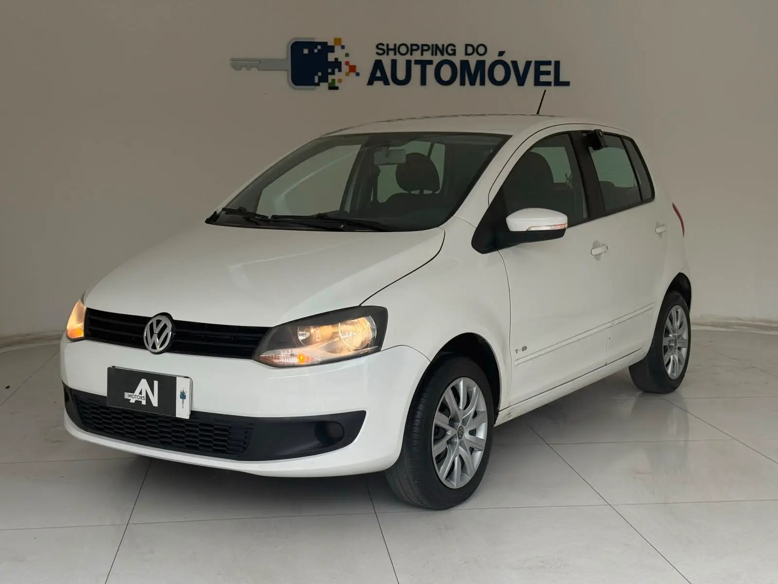 VW - VolksWagen Fox 1.0 Mi Total Flex 8V 5p 2014, foto 1